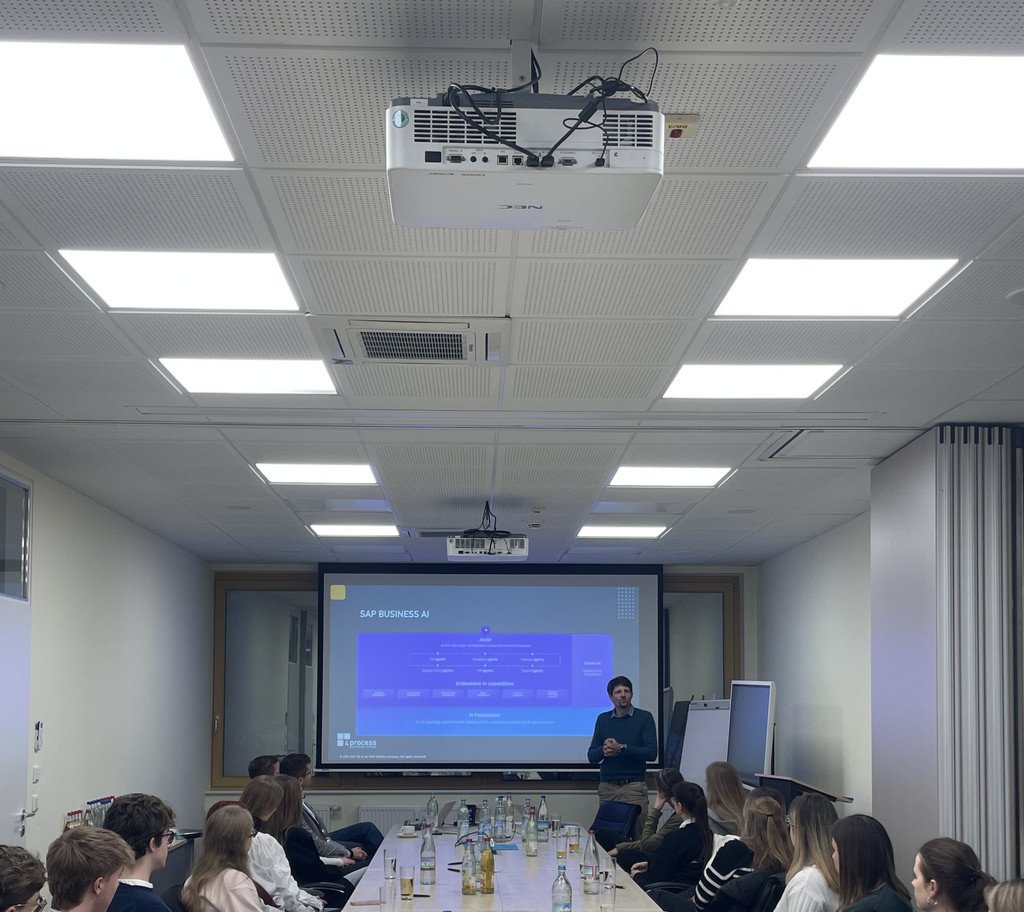 Pr&auml;sentation in den R&auml;umen von 4process