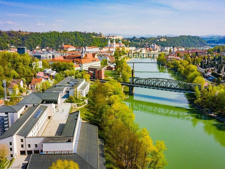 Grüner Campus der Universität Passau.