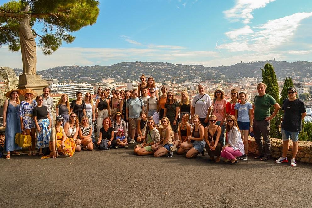 Die Teilnehmerinnen und Teilnehmer der Studienfahrt anlässlich der Feierlichkeiten zum 50. Jubiläum der Städtepartnerschaft zwischen Passau und Cagnes-sur-Mer, Foto: Universität Passau