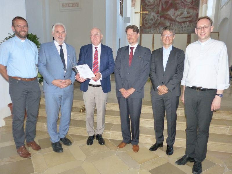 Feierliche Verabschiedung, Gruppenbild: Andreas Erndl, Prof. Dr. Ulrich Bartosch, Prof. Dr. Hermann Stinglhammer, Prof. Dr. Malte Rehbein, Prof. Dr. Bernhard Bleyer und Dr. Franz Haringer (v. l. n. r.); Foto: Theresia Wildfeuer