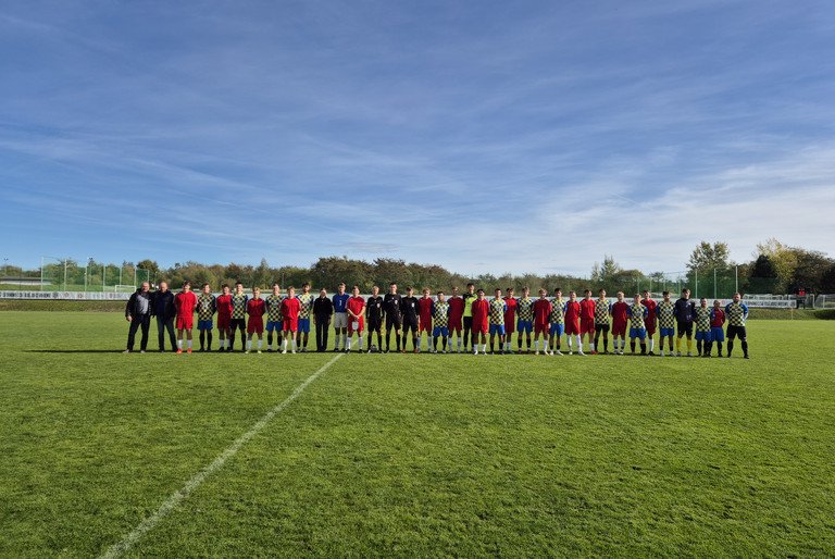 Die Fußballer der Universitäten Passau und Budweis; Foto: Universität Passau
