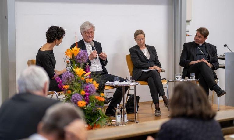 Katrina Jordan, Prof. Dr. Heinrich Bedford-Strohm, Prof. Dr. Ulrike Beisiegel und Stefan Oster