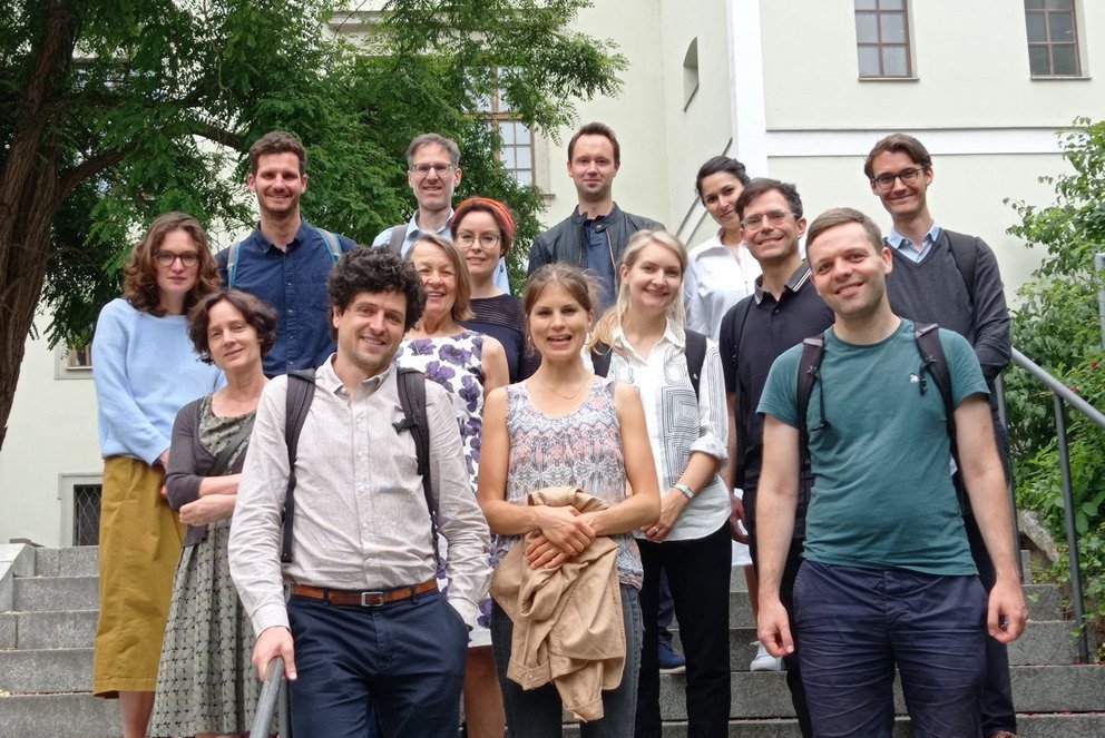 Teilnehmerinnen und Teilnehmer der internationalen Tagung „Soil – Dirt – Earth: Ecologies below Ground (1750-1850)“. Foto: Universität Passau