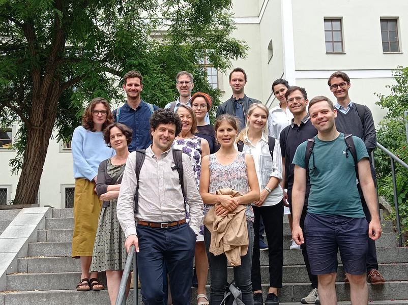 Teilnehmerinnen und Teilnehmer der internationalen Tagung „Soil – Dirt – Earth: Ecologies below Ground (1750-1850)“. Foto: Universität Passau