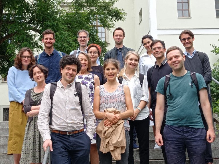 Teilnehmerinnen und Teilnehmer der internationalen Tagung „Soil – Dirt – Earth: Ecologies below Ground (1750-1850)“. Foto: Universität Passau