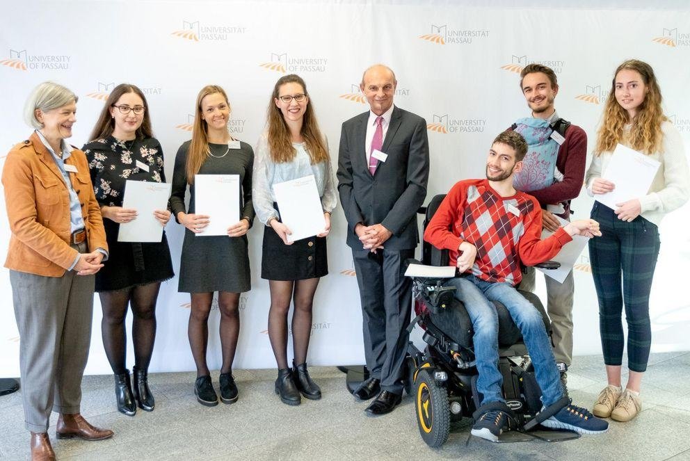Stipendiatinnen und Stipendiaten der Universitätsstiftung Stipendiatinnen und Stipendiaten der Universitätsstiftung