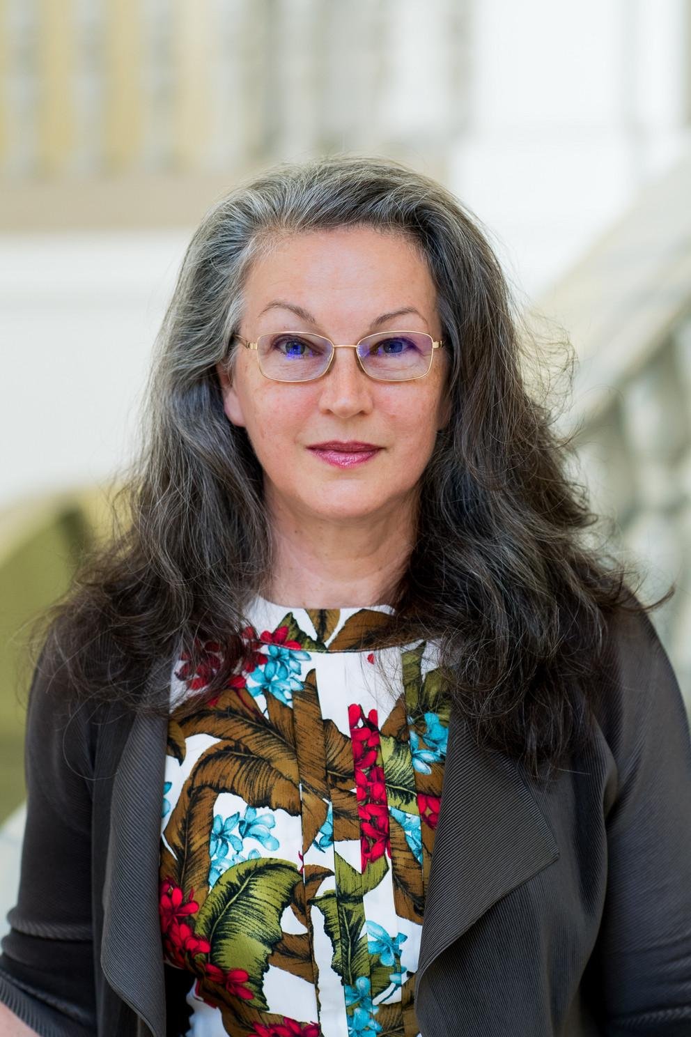 Dr. Teresa Indjein diskutierte mit Teilnehmerinnen des Frauen-Mentoring-Programms mentUP+ der Universität Passau über gute Führung. Foto: Michael Gruber BMEIA