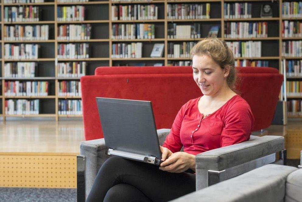 Student in library