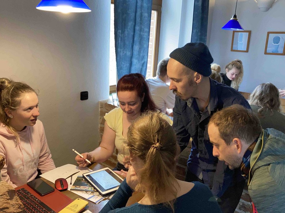 Vysvětluj&iacute;c&iacute; videa