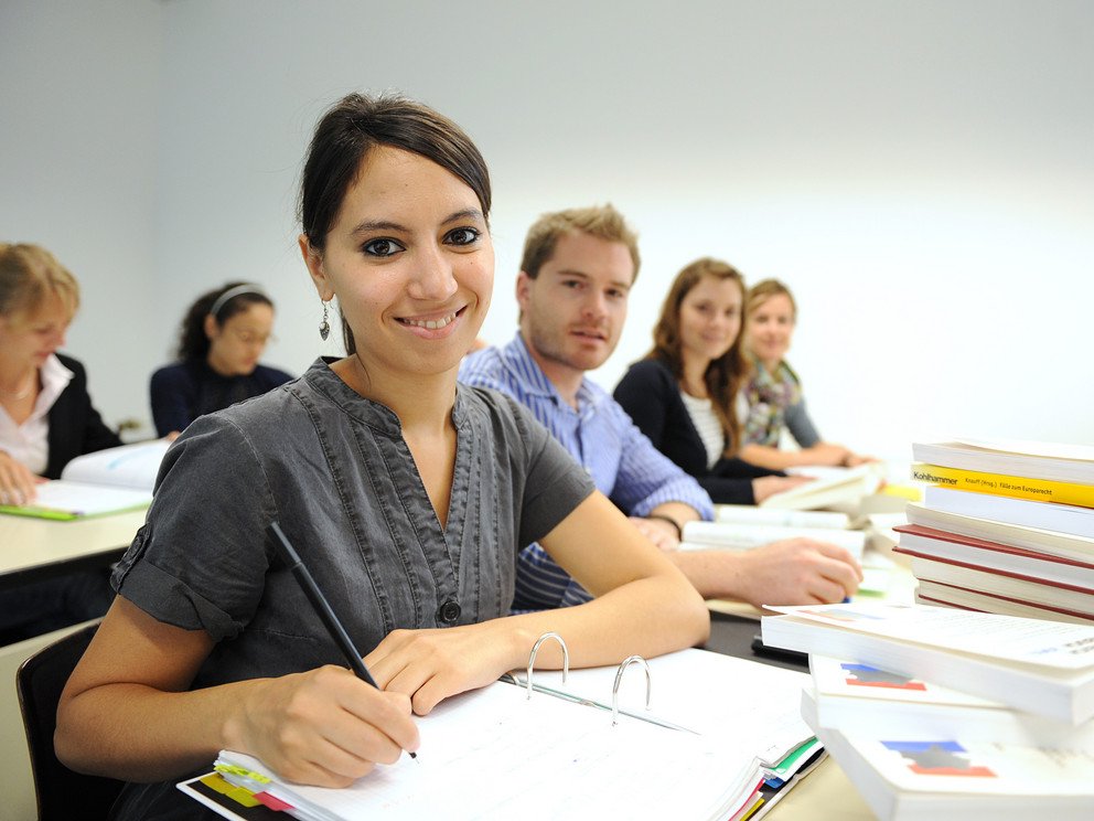 Studenten mit Büchern