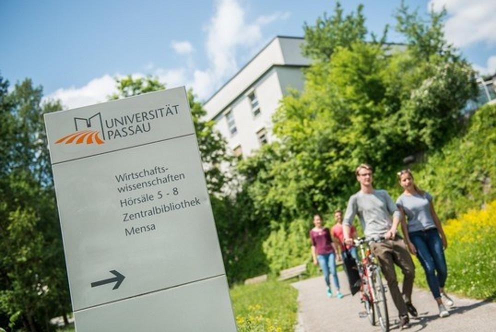 [Translate to Englisch:] Wirtschaftwissenschaften an der Universität Passau