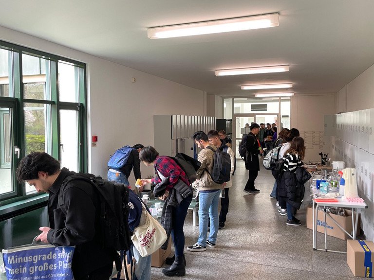Tauschaktion von Haushaltsgegenständen an der Uni Passau