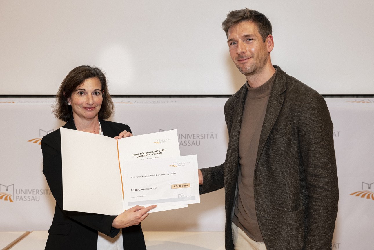 Prof. Dr.&nbsp;Bettina Noltenius und Philipp Aufenvenne