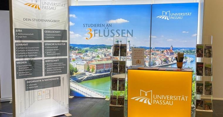 Messestand der Universität Passau