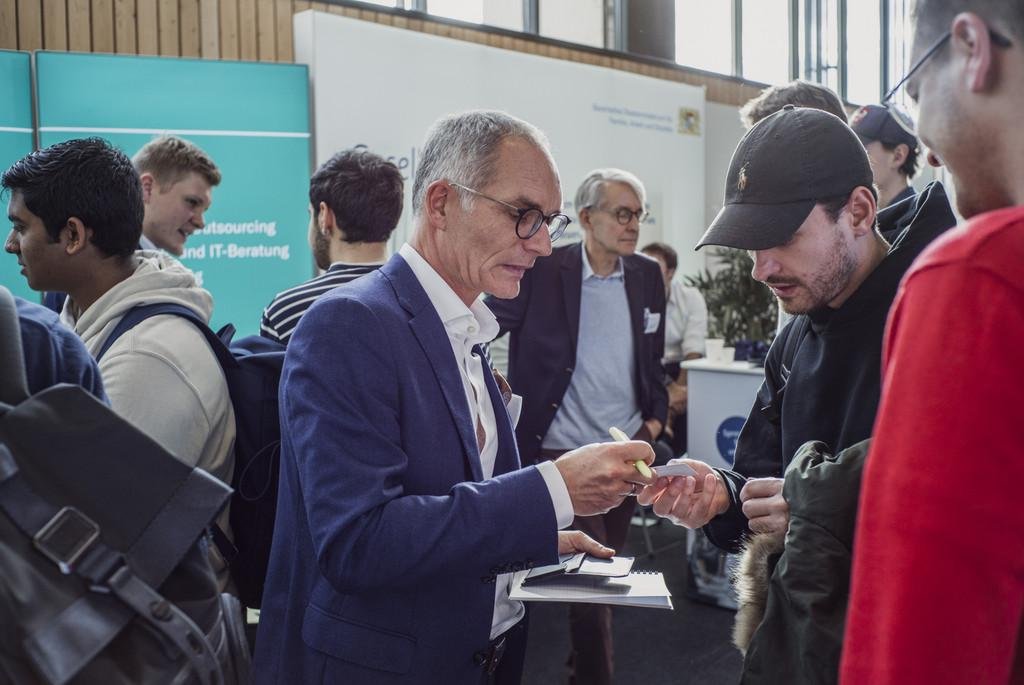 Gespräche auf der Karrieremesse Campus meets Company