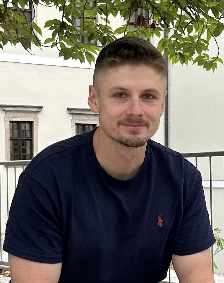 Václav Holík, Studentische Hilfskraft