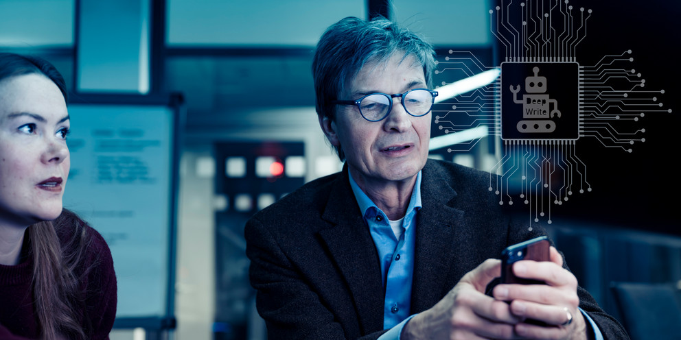 Prof. Dr. Johann Graf Lambsdorff und Deborah Voß vom Fachbereich Wirtschaftswissenschaften im interdisziplinären Projektteam von DeepWrite.