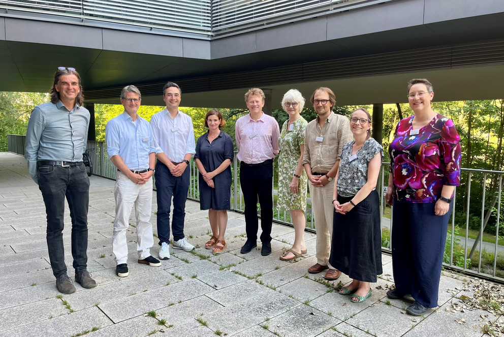 Gemeinsam auf dem Podium am Tag der Lehre (von links): Prof. Dr. Markus Pissarek, Prof. Dr. Thomas Kuhn, Prof. Dr. Thomas Widjaja, Prof. Dr. Bettina Noltenius, Dr. Michael de Jong, Prof. Dr. Jutta Mägdefrau, Prof. Dr. Dennis Gräf, Nina Riedler, Prof. Dr. Brigitte Forster-Heinlein