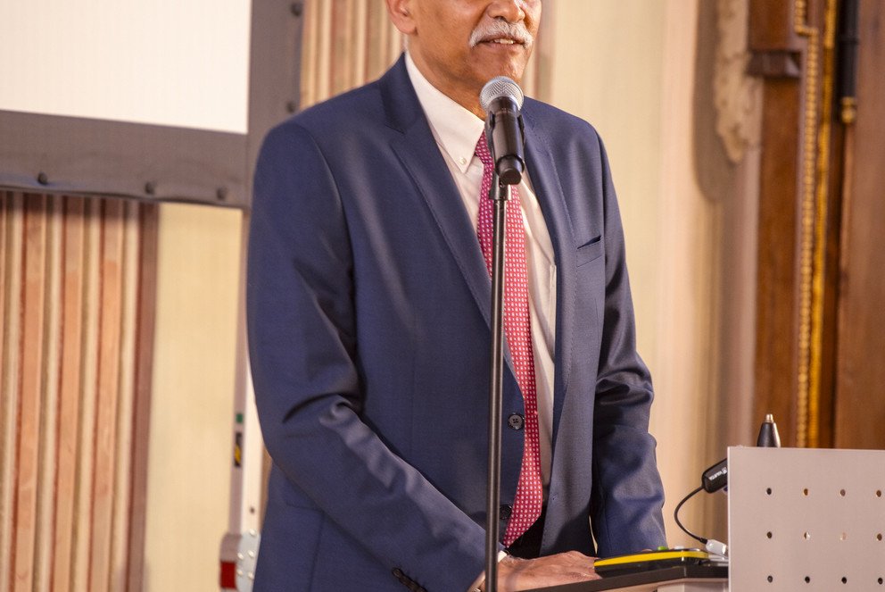 Der indische Botschafter in Deutschland S.E. Harish Parvathaneni beim Symposion des Neuburger Gesprächskreises, Foto: Universität Passau  