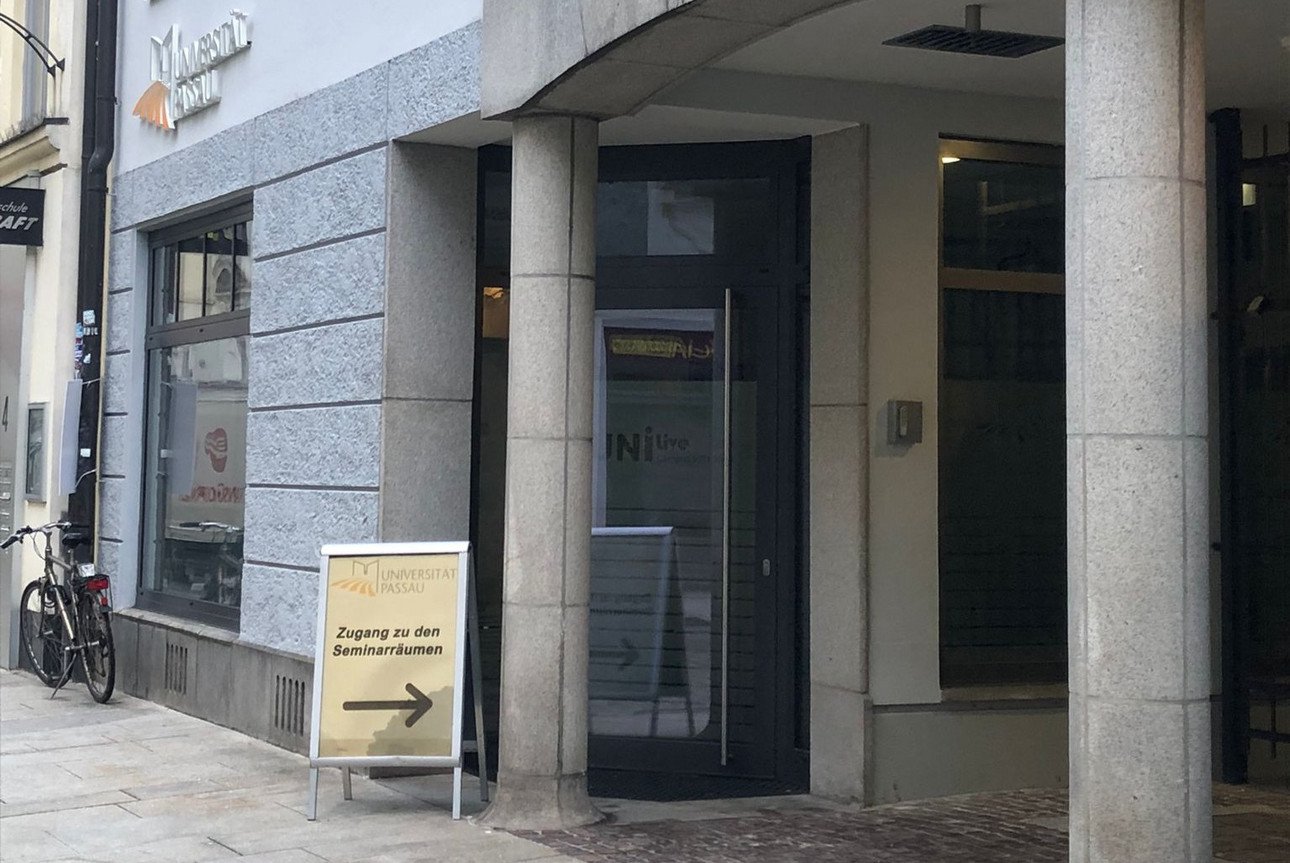 Eingang Gro&szlig;e Klingergasse 2a