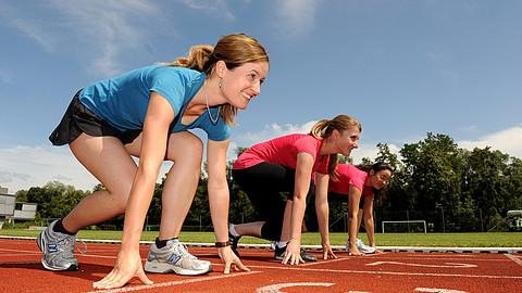 Leichtathletik unter Anleitung eines Übungsleiters