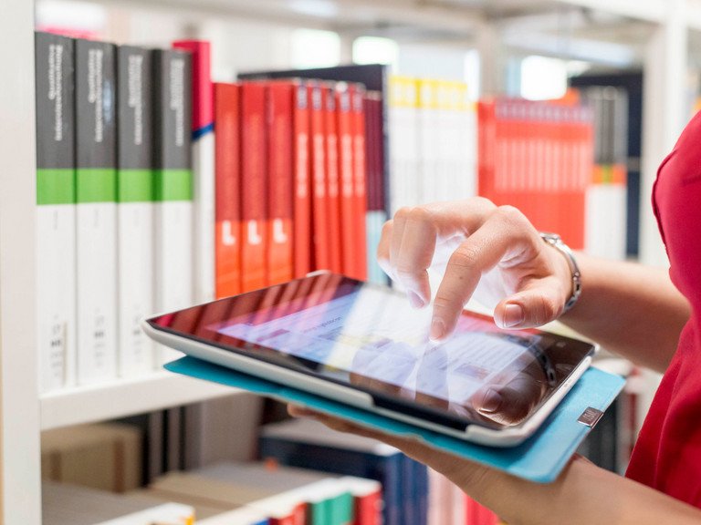 Die Nachhaltigkeitsarbeit der Universität Passau hat im THE Impact Ranking erneut weltweite Top-Platzierungen erreicht, unter anderem auch mit ihren öffentlichen Lernangeboten.