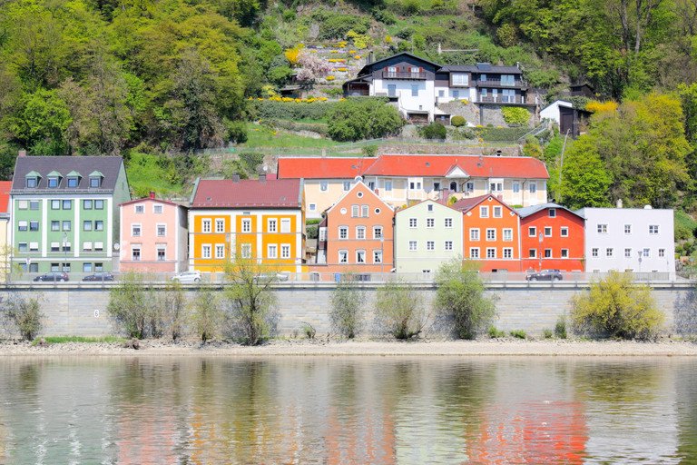 Dekoratives Bild der Kachel 'In Passau Wohnen'