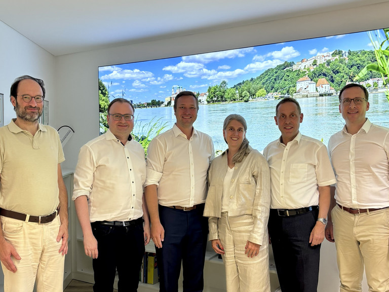 Die CSU-Abgeordneten Hans Koller, Stefan Meyer und Josef Heisl zu Besuch an der Universit&auml;t Passau; Foto: Universit&auml;t