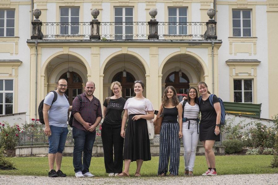 Barbara Bauersachs (3.v.l.) mit den beteiligten Studierenden