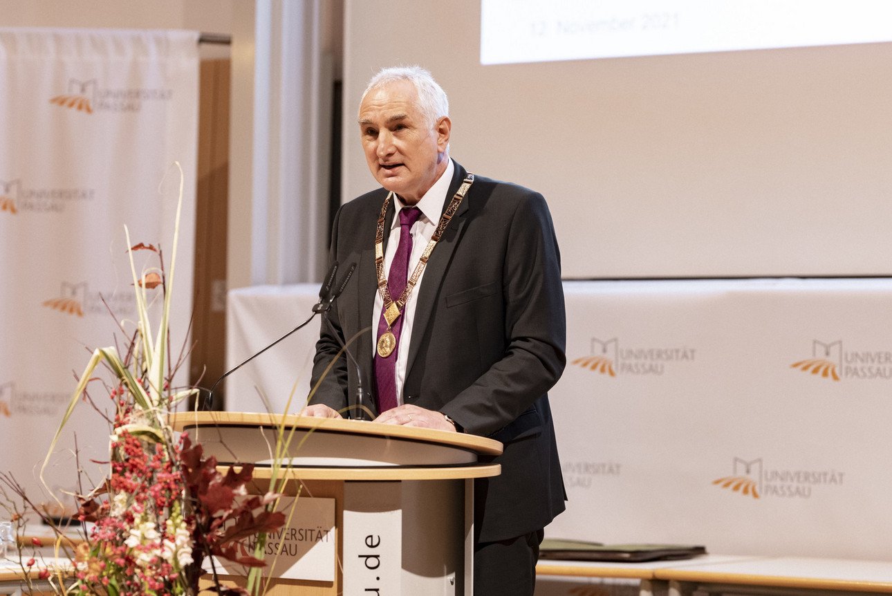 Pr&auml;sident Prof. Dr. Ulrich Bartosch