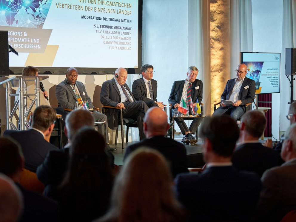 Symposion 2026 - L&auml;nder Podium
