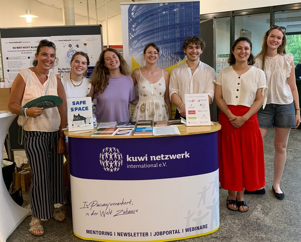 Das Mental Health Night Organisations- und Helfer-Team des kuwi netzwerks; Foto: Universit&auml;t Passau