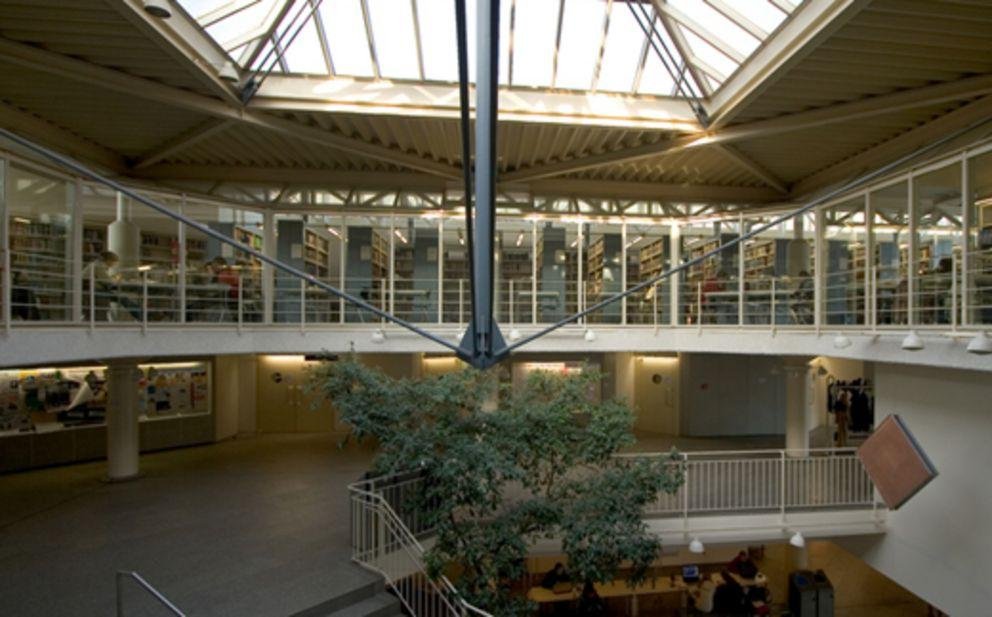 International Economics and Business Wirtschaftswissenschaftliche Fakultät