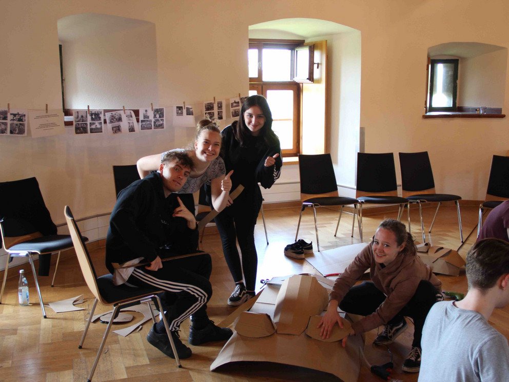 H&ouml;ll/L&iacute;skov&aacute;