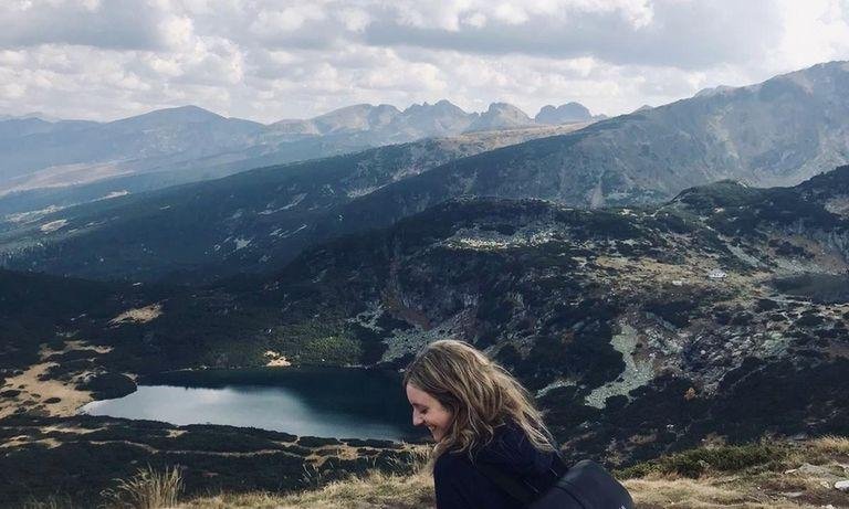 Jana beim Wandern im Rila-Gebirge