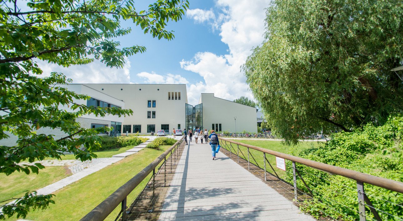 Auf dem Campus der Universit&auml;t Passau