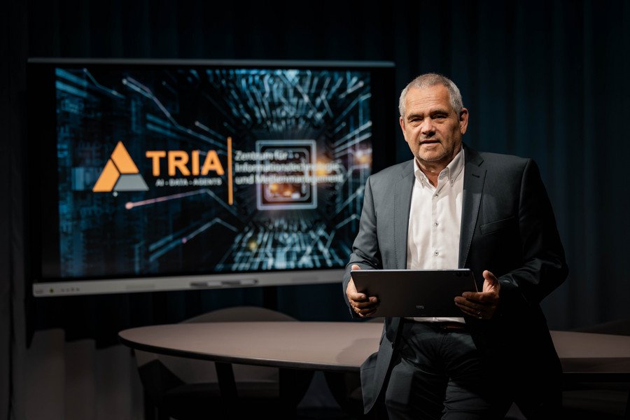 Thomas Simon, Leiter des Zentrums für Informations- und Medientechnologie (ZIM) der Universität Passau; Foto: Universität Passau