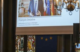 [Translate to Französisch:] Es spricht der französische Botschafter in Deutschland (Delattre).