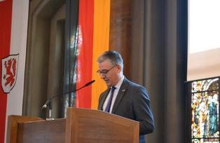[Translate to Französisch:] Es spricht der französische Generalkonsul (Vulic).