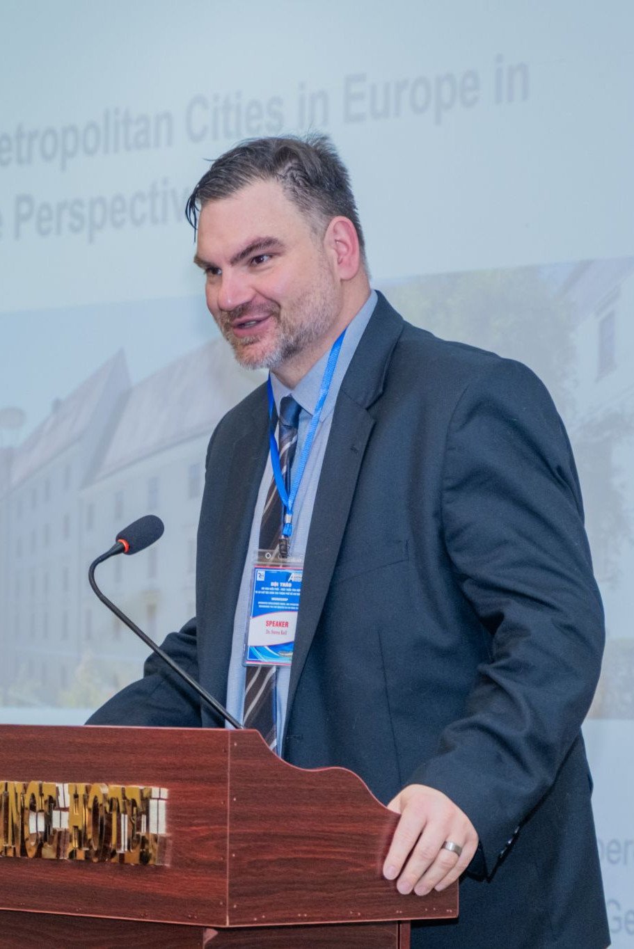 Dr. S&ouml;ren Keil, Professur f&uuml;r Internationale Politik, Universit&auml;t Passau