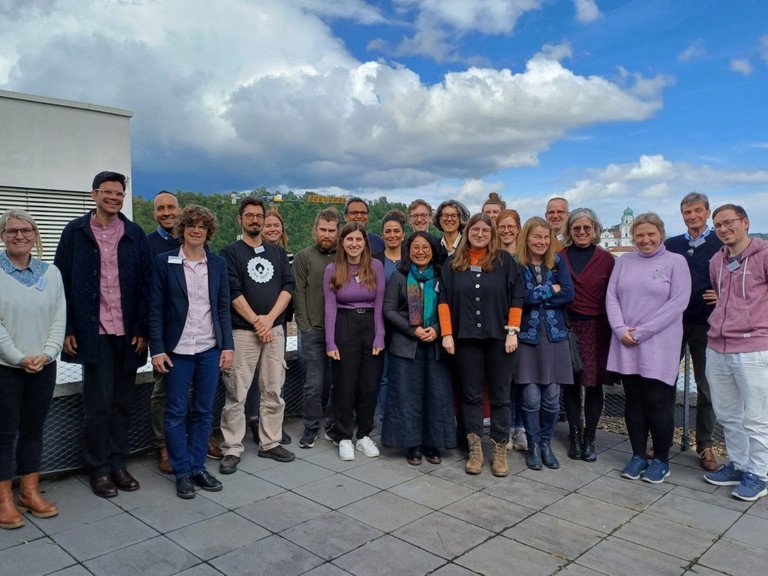 Die Teilnehmerinnen und Teilnehmer des NIÖ Netzwerktreffens, Foto: Universität Passau. 