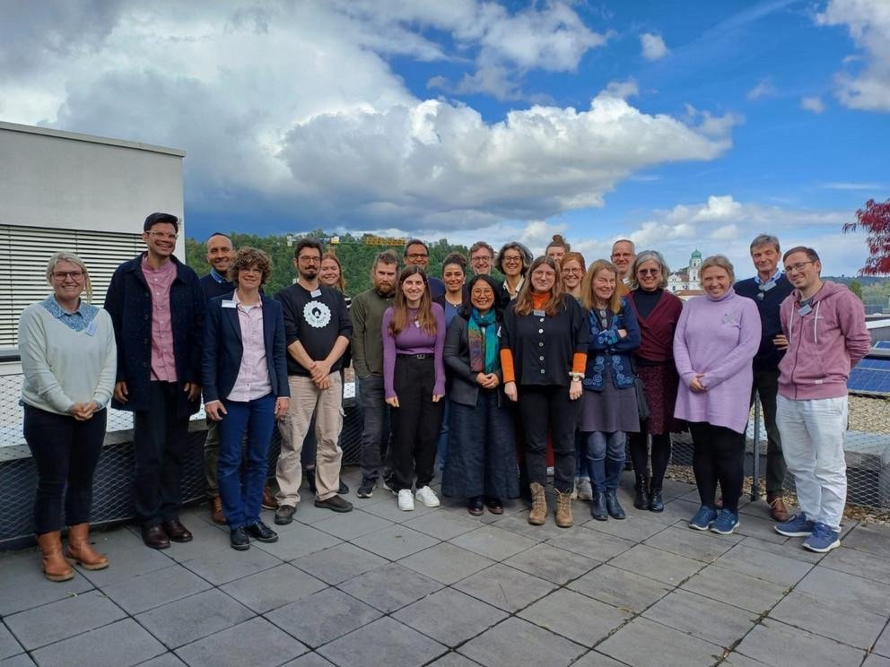 Die Teilnehmerinnen und Teilnehmer des NIÖ Netzwerktreffens, Foto: Universität Passau. 