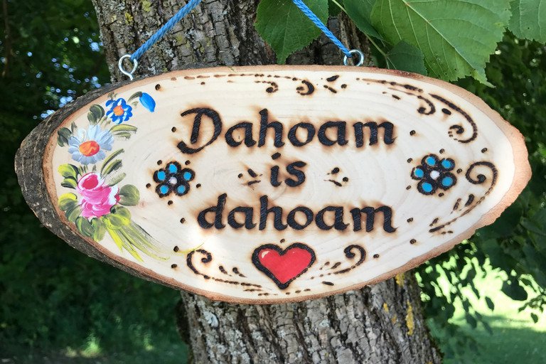 Decorative image of the tile 'After studying abroad'