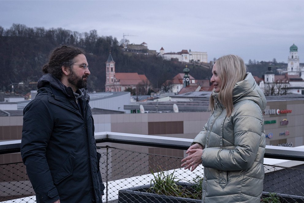Prof. Dr. Florian Töpfl (links) und Dr. Olena Melnykova-Kurhanova (rechts)