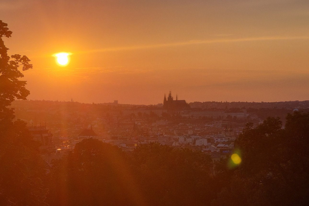 Sonne &uuml;ber Prag
