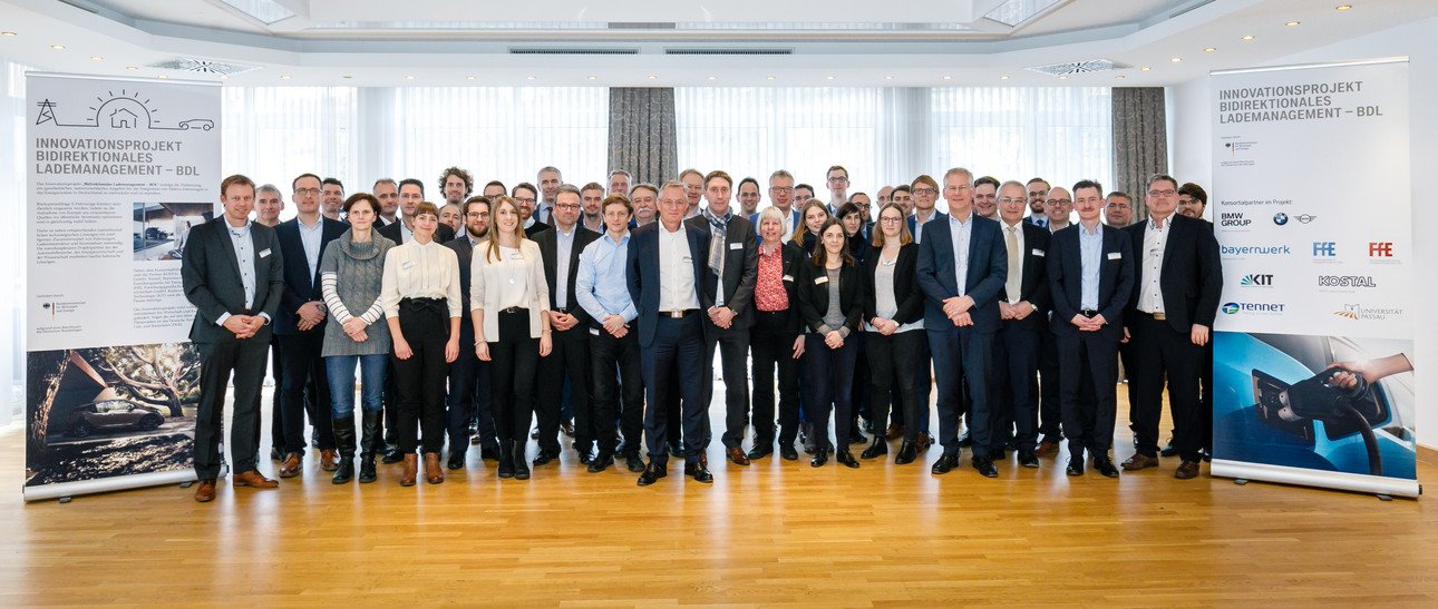 Foto: Das BDL-Projektkonsortium beim Jahresabschlusstreffen beim &Uuml;bertragungsnetzbetreiber TenneT in Bayreuth 