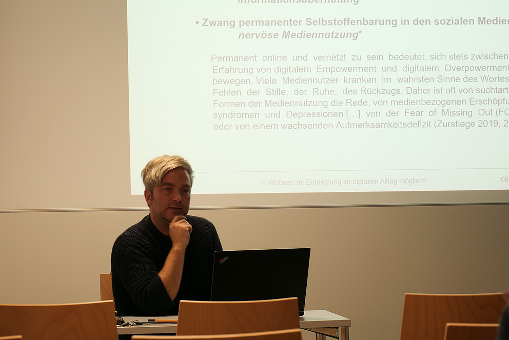 Dr. Wobser, akademischer Rat an der Professur für Philosophie an der Universität Passau