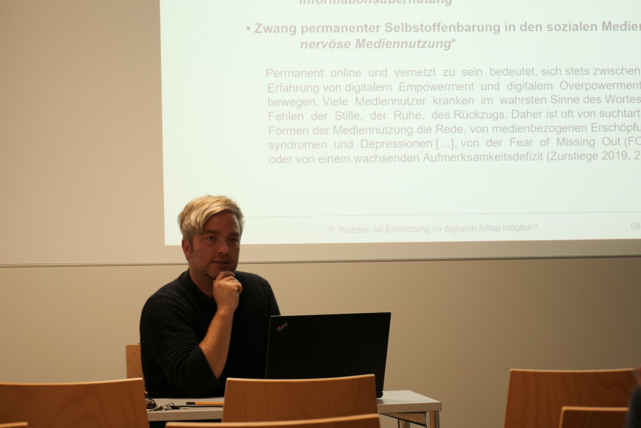 Dr. Wobser, akademischer Rat an der Professur f&uuml;r Philosophie an der Universit&auml;t Passau
