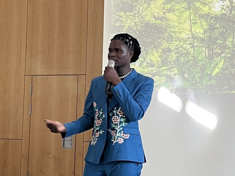 David Avido bei seinem Vortrag in der Innsteg-Aula; Foto: Universität Passau
