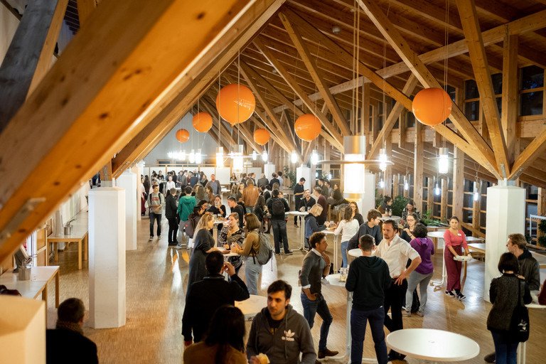 Dekoratives Bild der Kachel 'Begrungsshyveranstaltungen'